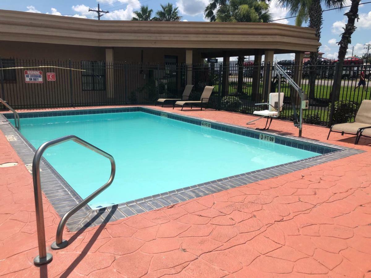 Days Inn By Wyndham Lake Charles Zewnętrze zdjęcie